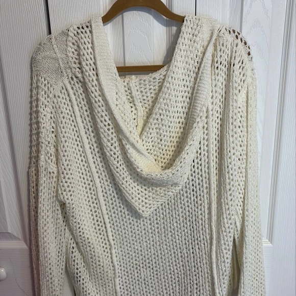 POL Women's Cream Knit Sweater - Picture 2 of 2